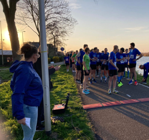 Aart van Hovenloop 2025 start
